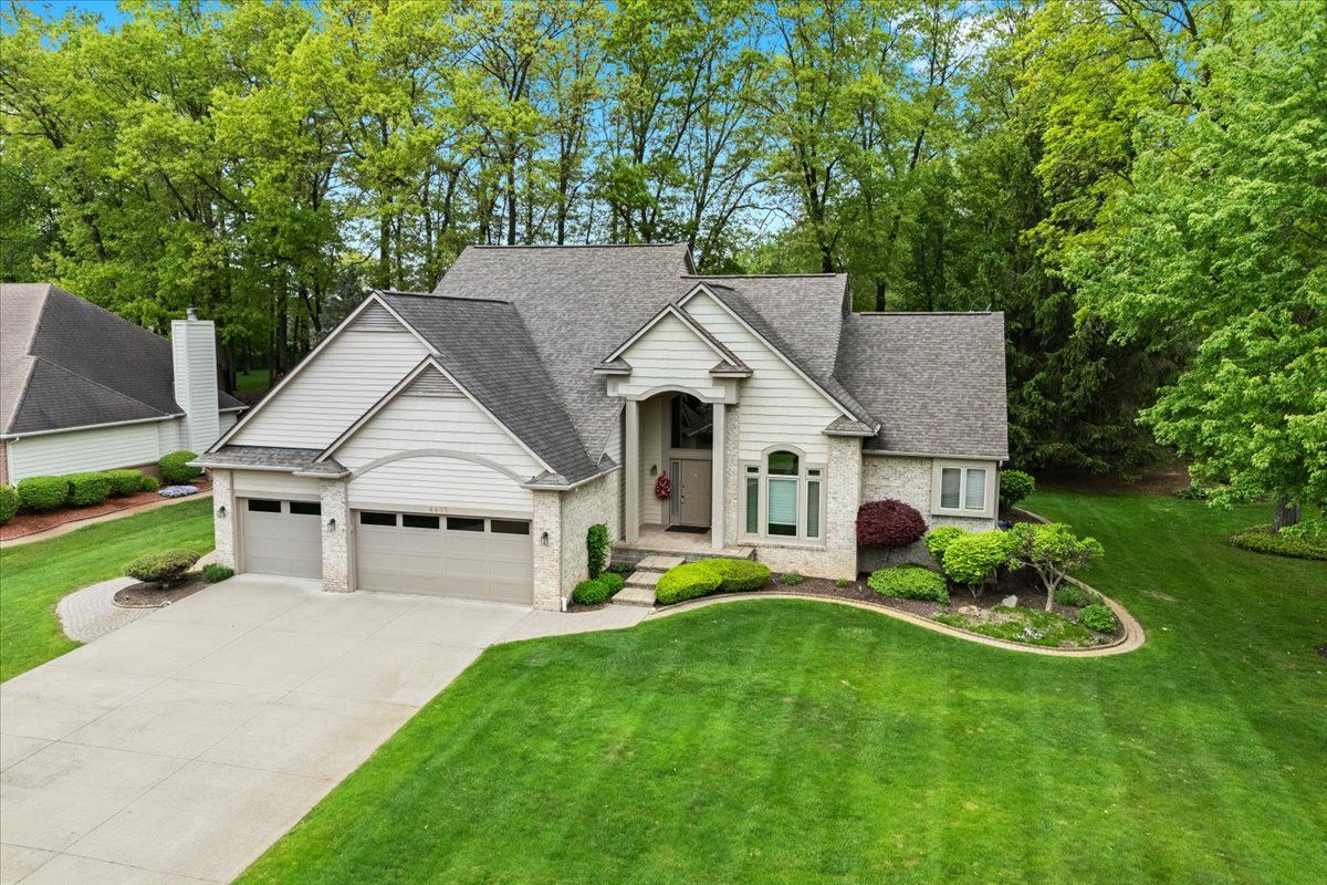 4435 DRIFTWOOD Drive, Commerce Twp, MI 48382